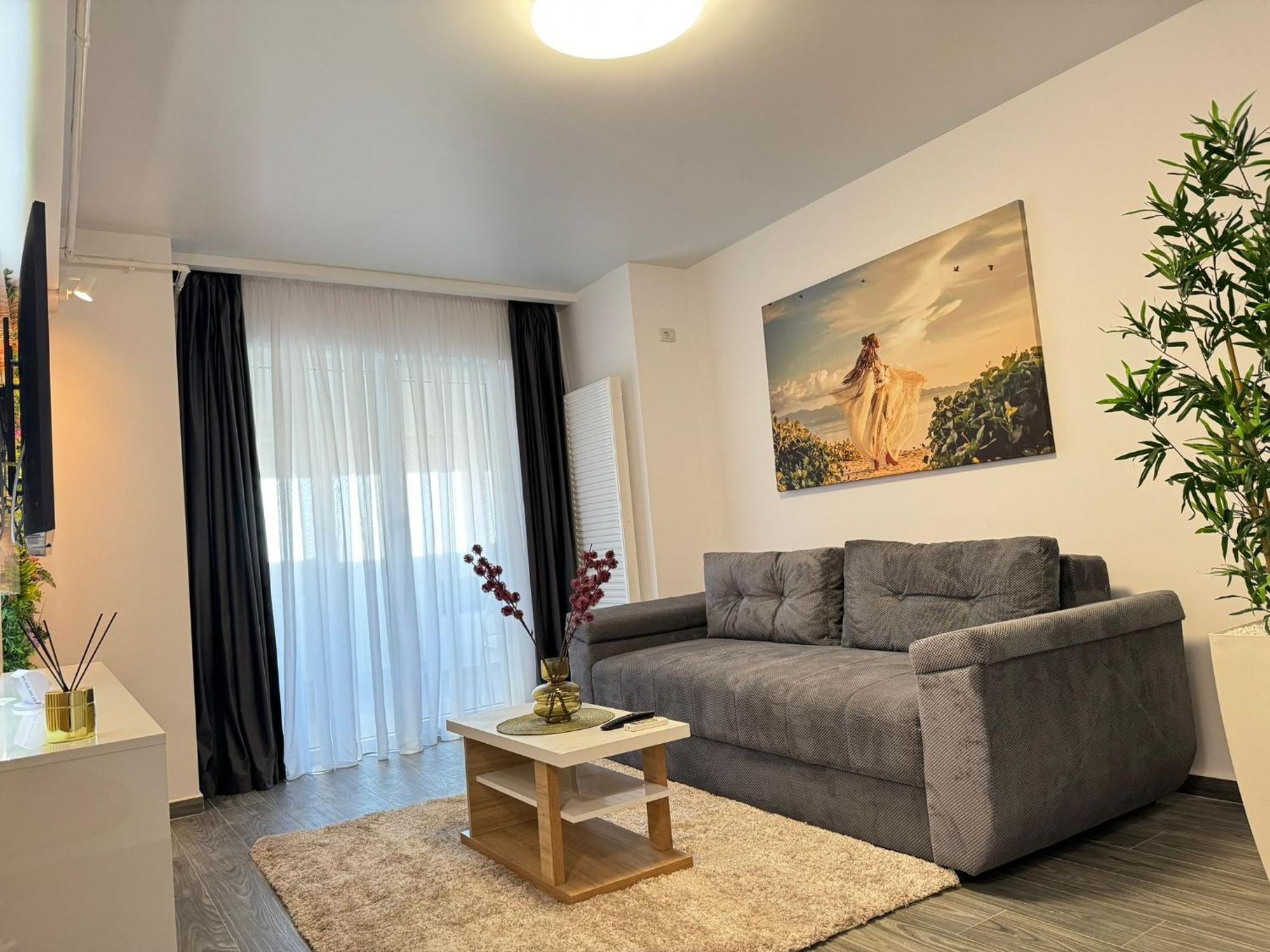 Luxury Glam Apartments Central Adress Bucuresti With Parking Bagian luar foto