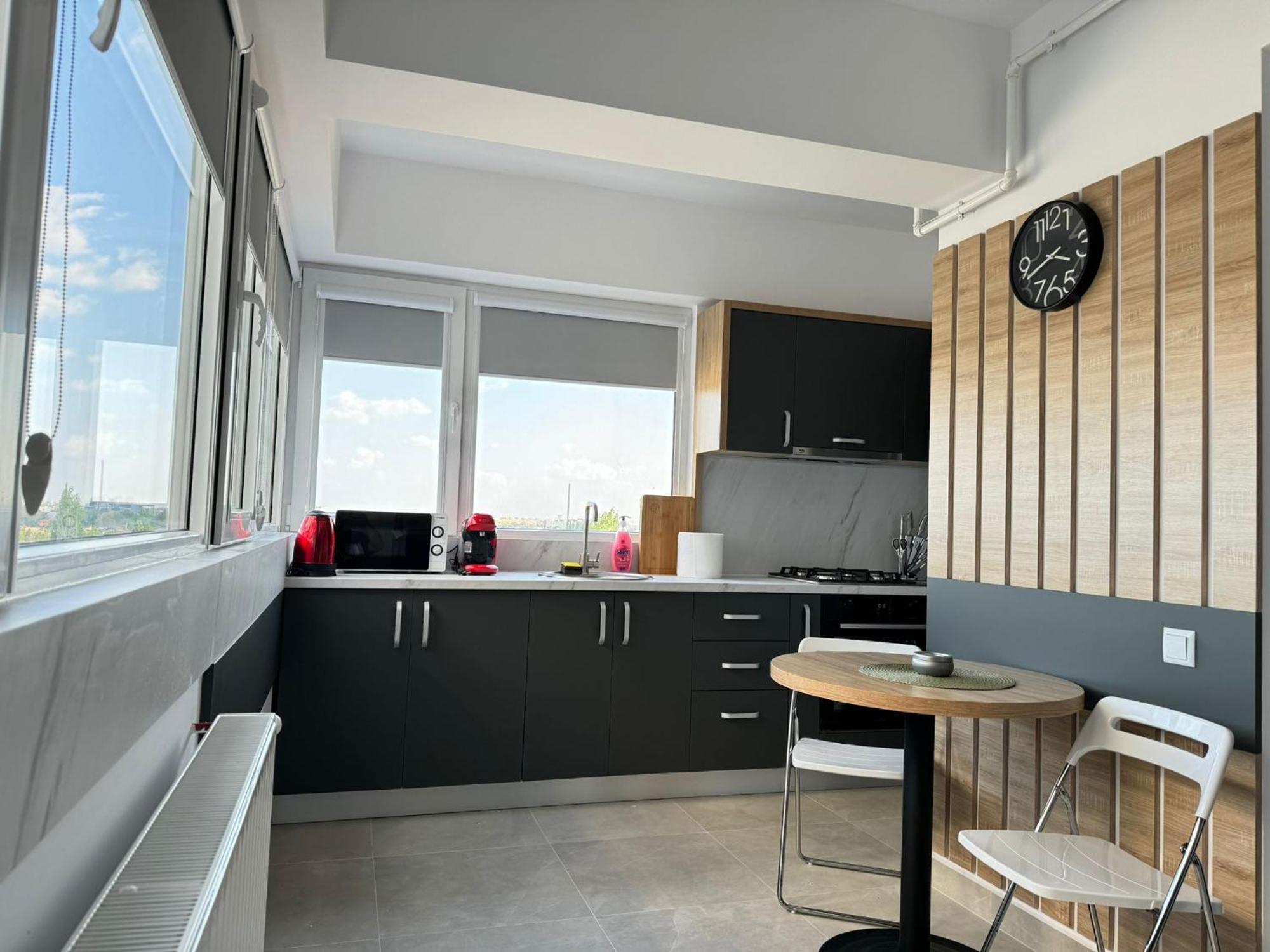 Luxury Glam Apartments Central Adress Bucuresti With Parking Bagian luar foto