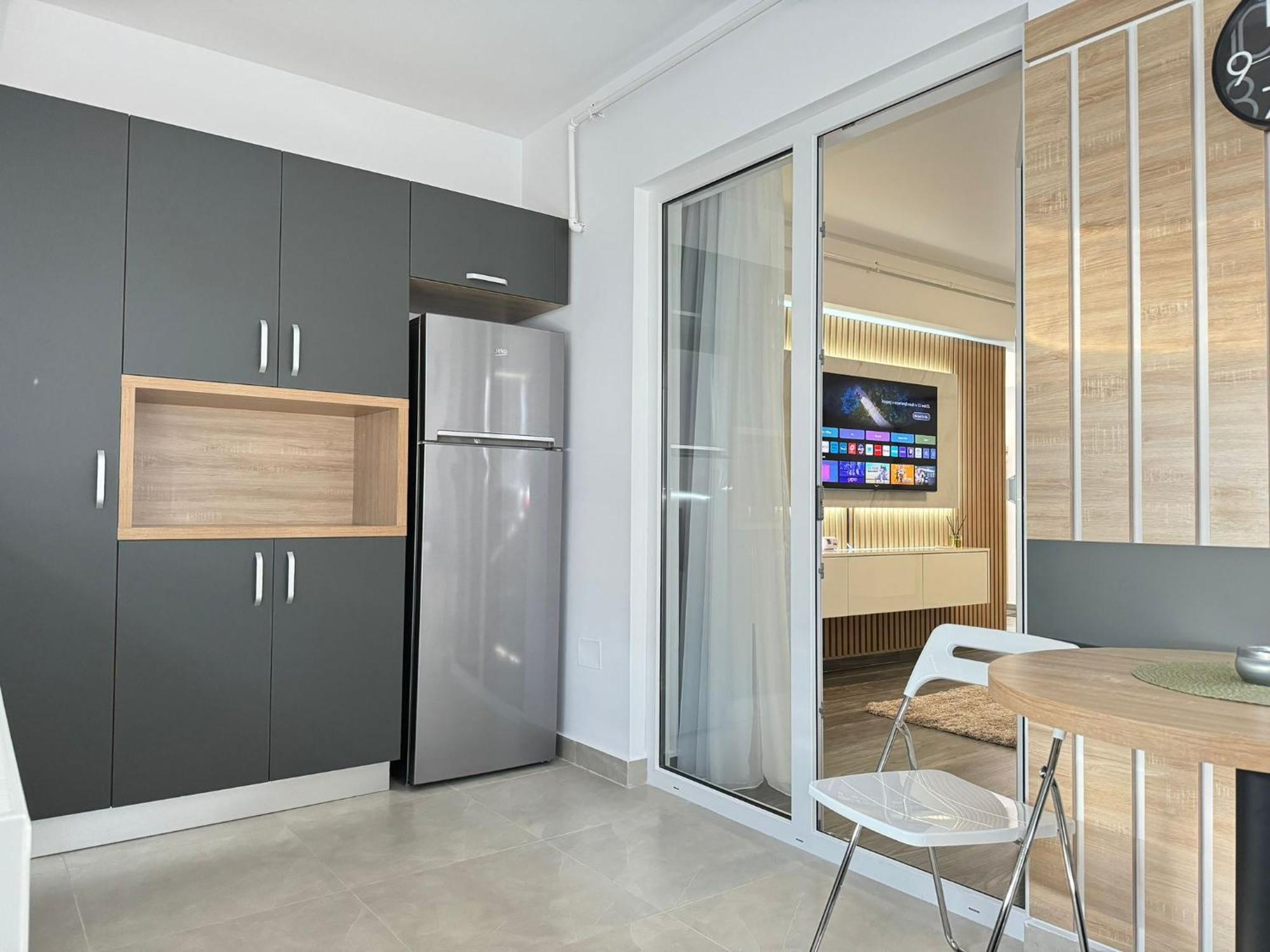 Luxury Glam Apartments Central Adress Bucuresti With Parking Bagian luar foto