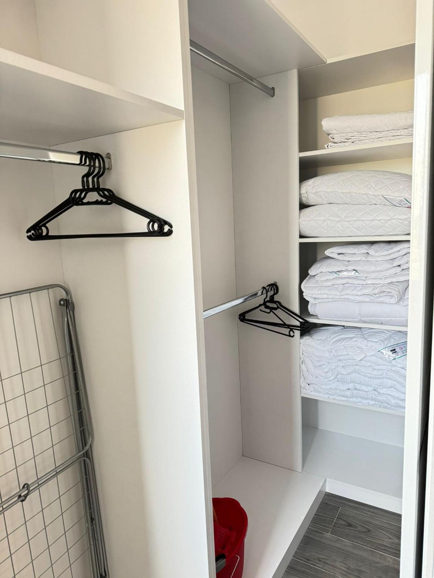 Luxury Glam Apartments Central Adress Bucuresti With Parking Bagian luar foto