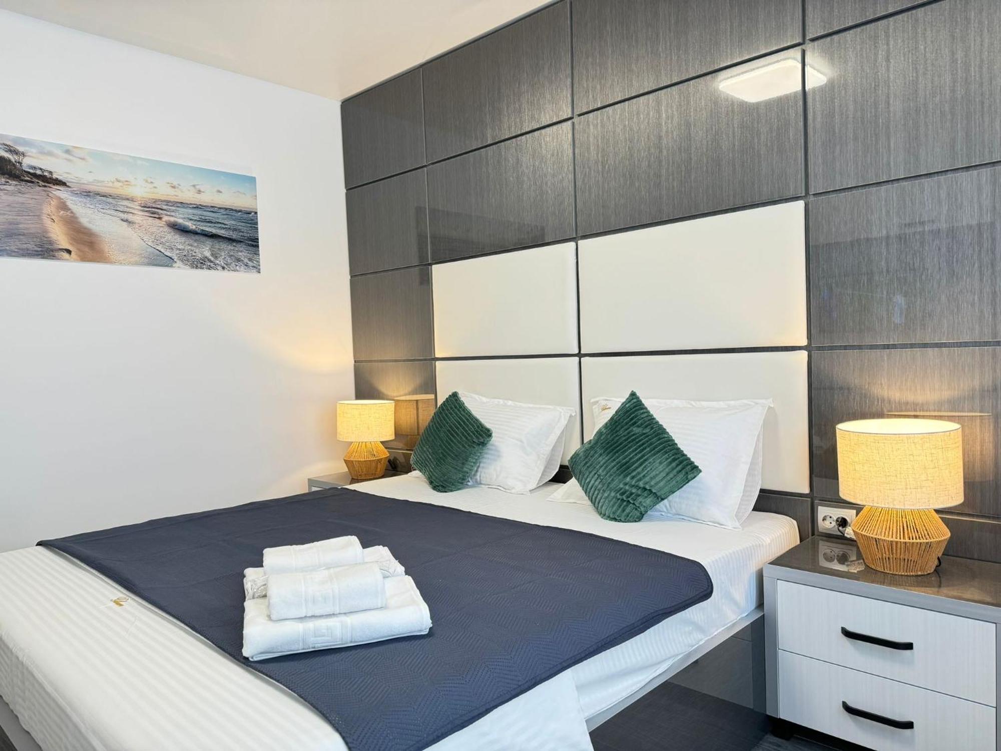 Luxury Glam Apartments Central Adress Bucuresti With Parking Bagian luar foto
