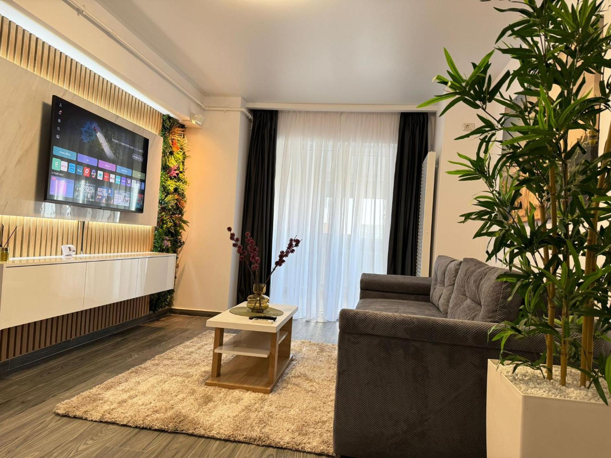 Luxury Glam Apartments Central Adress Bucuresti With Parking Bagian luar foto