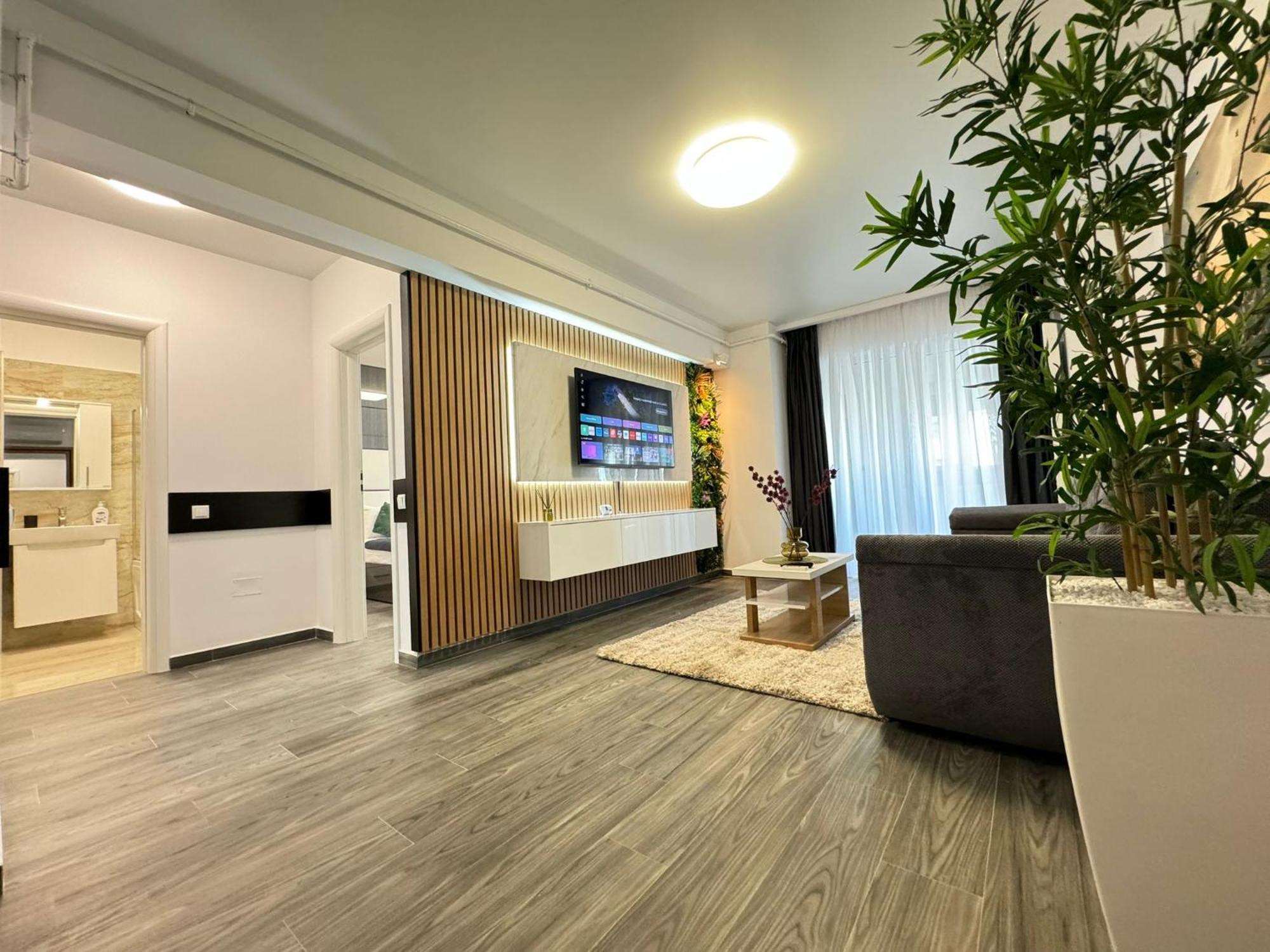 Luxury Glam Apartments Central Adress Bucuresti With Parking Bagian luar foto