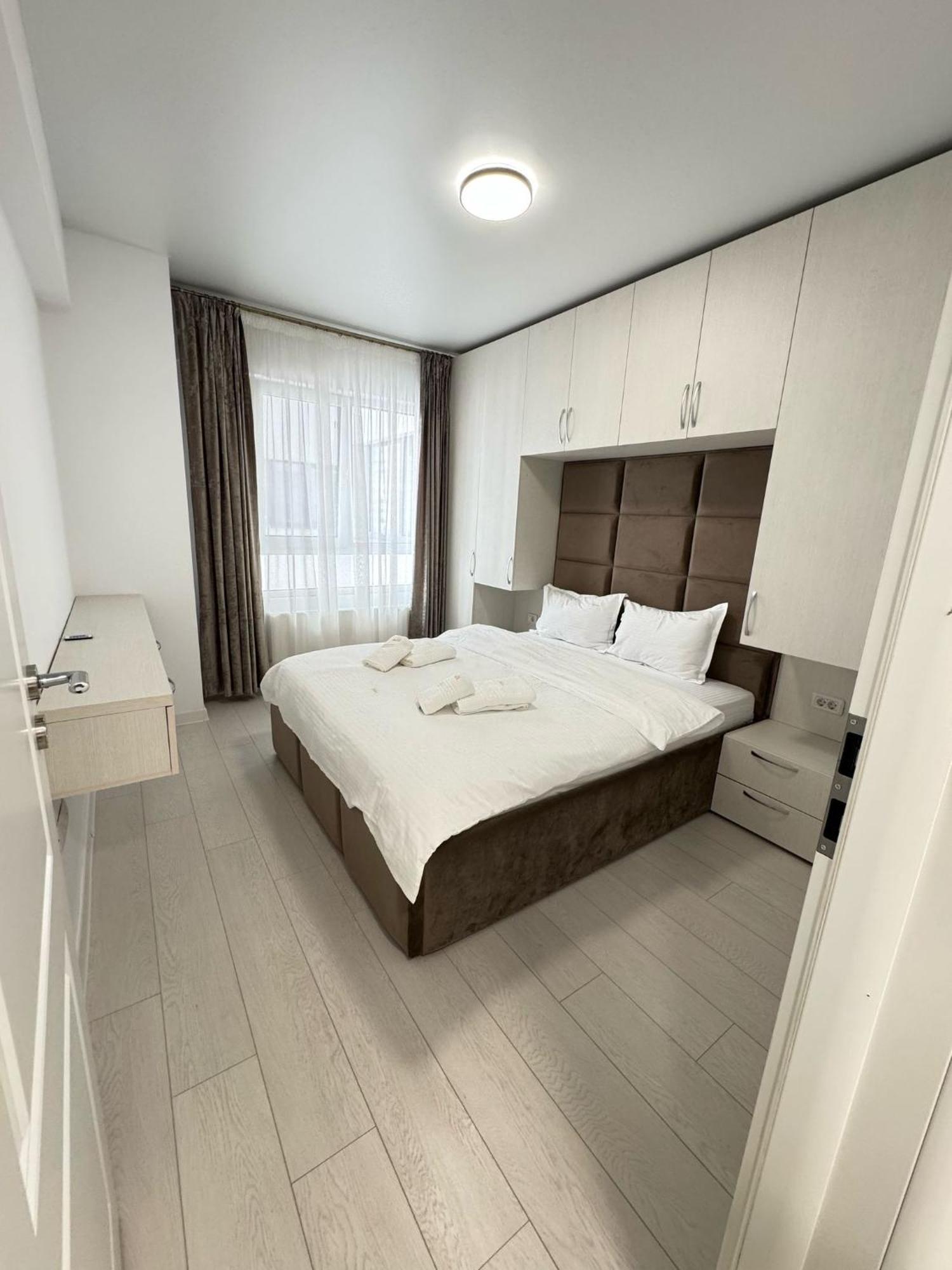 Luxury Glam Apartments Central Adress Bucuresti With Parking Bagian luar foto